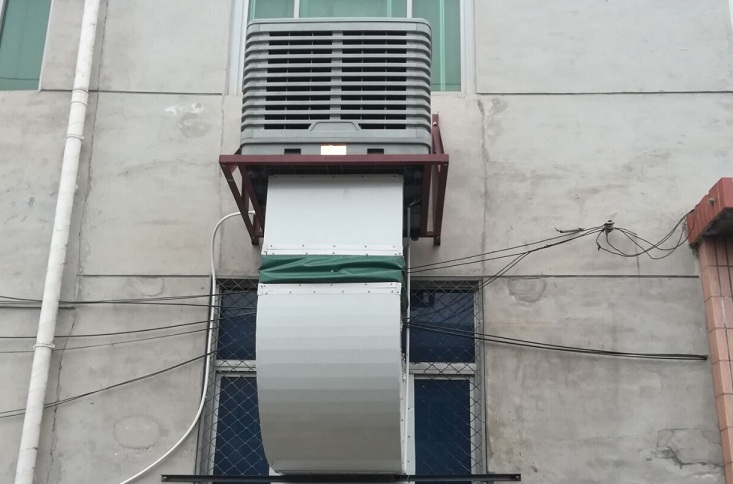 高溫工廠車間濕簾降溫系統(tǒng)整套設(shè)備啟動后，霧化1升水僅需5W的電能，能耗是非常低