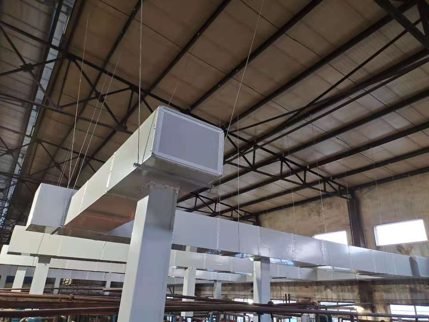 五金車間降溫散熱 五金制造企業(yè)散熱排風降溫方法 五金車間降溫散熱 五金制造企業(yè)散熱排風降溫方法