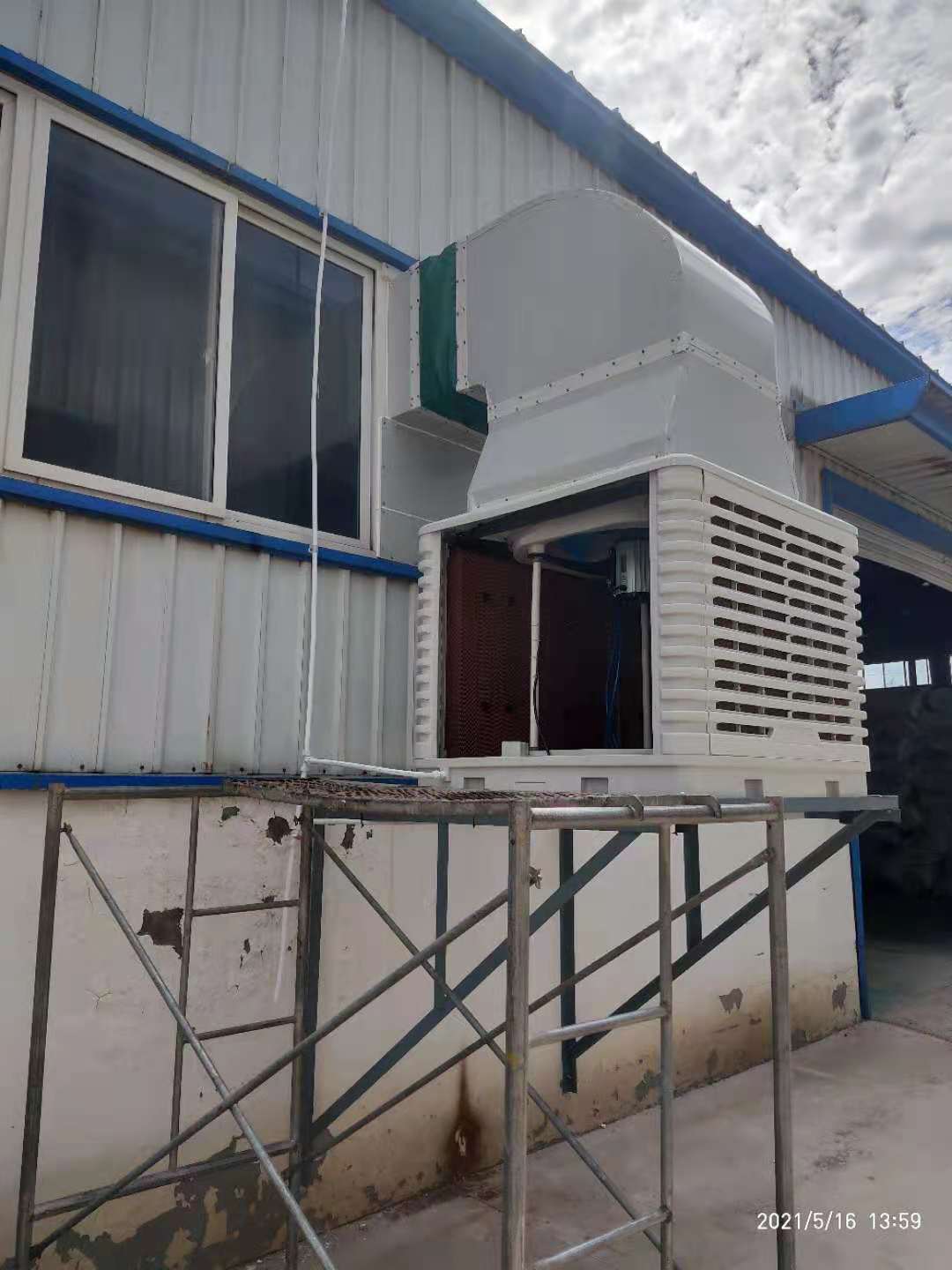 門窗廠降溫怎么做？工廠送風(fēng)降溫案例