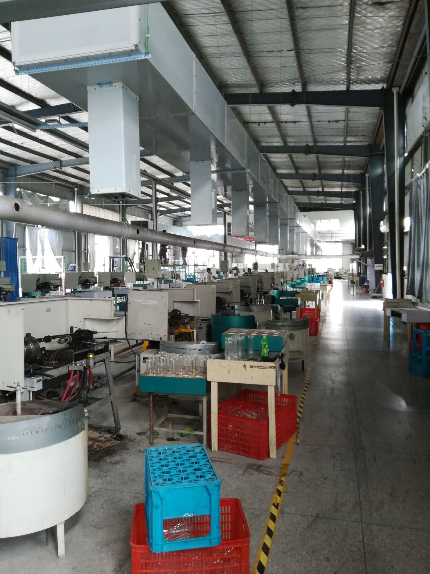 五金汽修廠降溫案例-汽修廠換氣降溫辦法_車間_工位_專業(yè)公司 五金汽修廠降溫案例-汽修廠換氣降溫辦法_車間_工位_專業(yè)公司