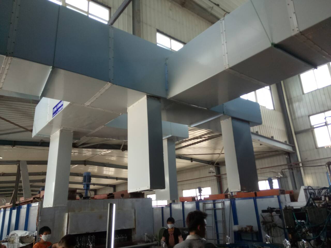 橡膠傳送帶廠高溫怎么通風(fēng)降溫？